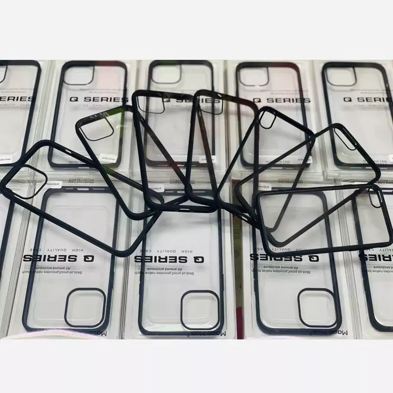 قاب شفاف دور مشکی مجیک ماسک Qseries مناسب آیفون 16 پرو مکس | همراه اکسسوری