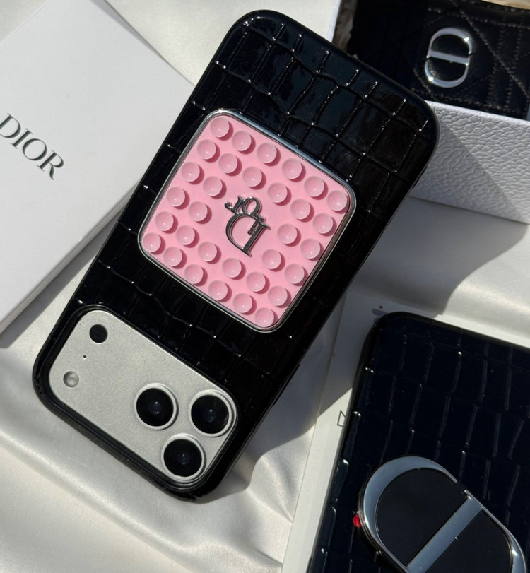 قاب Dior برای آیفون